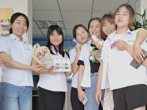 陜西鑫安安防全體員工祝所有小朋友節日快樂！