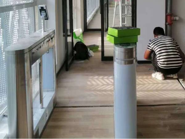 學(xué)校通道門禁系統(tǒng)怎么選擇？來看這里！